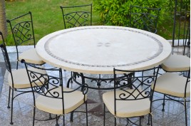 Table de jardin mosaïque 125-160 ronde pierre marbre IMHOTEP