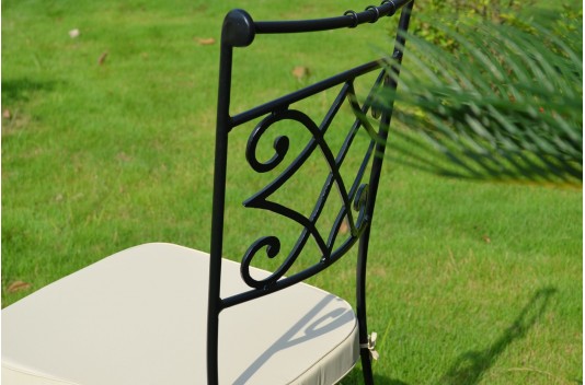 Chaise et fauteuil en fer forgé plein et Coussin lavable DIAMOND Chaise et fauteuil en fer forgé plein et Coussin lavable DIAMOND