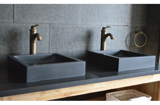 Vasque en pierre noire salle de bain basalte véritable KIAMA