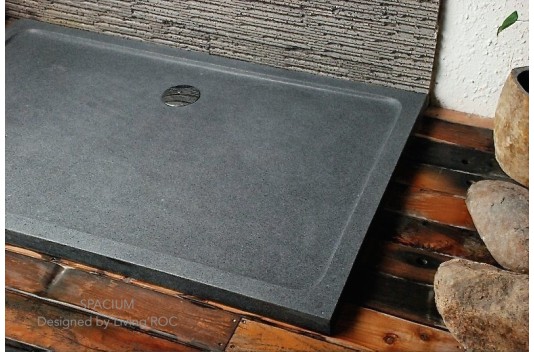 Receveur de douche en pierre 140x90 à l'italienne granit - SPACIUM Receveur de douche en pierre 140x90 à l'italienne granit - SPACIUM